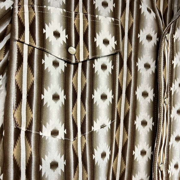 EUC Men’s XLT Wrangler western shirt - Picture 8 of 9